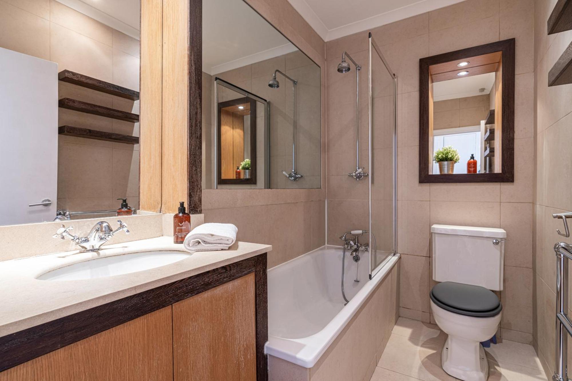 Stay At Kensington And Knightsbridge ลอนดอน ภายนอก รูปภาพ