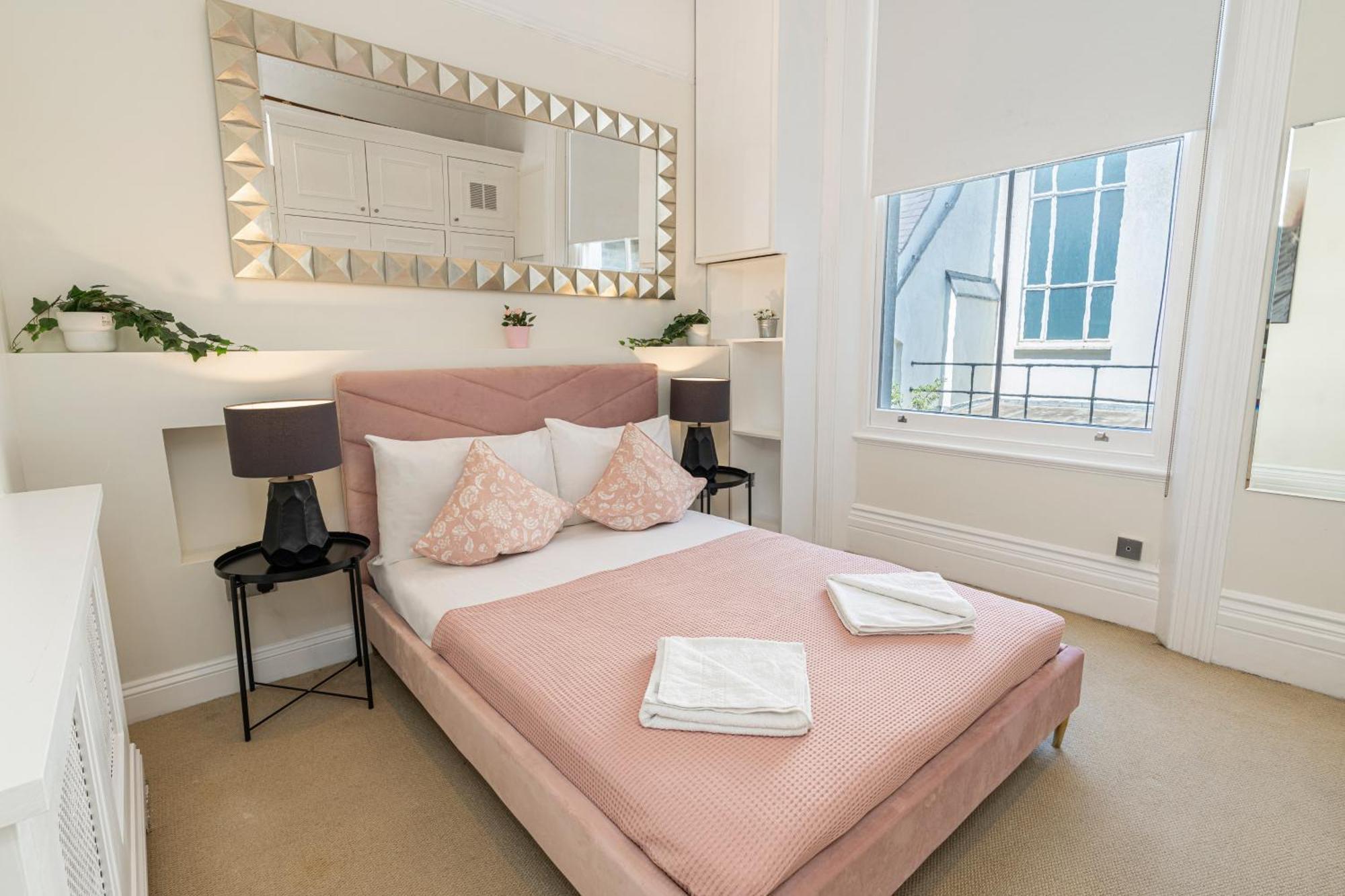 Stay At Kensington And Knightsbridge ลอนดอน ภายนอก รูปภาพ